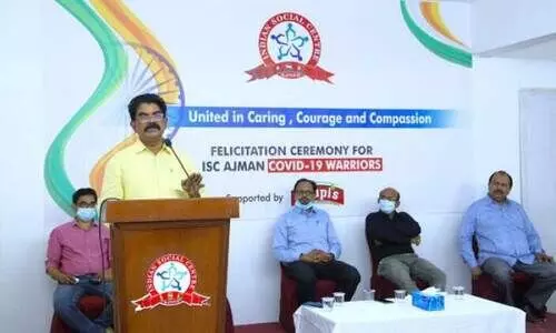 കോവിഡ് പോരാളികൾക്ക് ആദരം