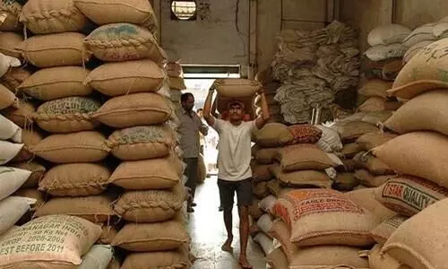 റേഷൻ വാതിൽപടി വിതരണം: ബിനാമികളെ തടയാൻ നടപടിയില്ല