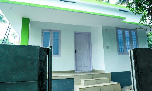 പതിനേഴാമത്തെ വീടൊരുക്കി പീപിൾസ് ഫൗണ്ടേഷൻ