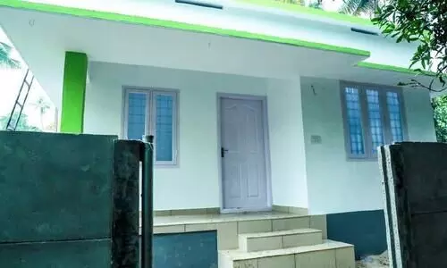 പതിനേഴാമത്തെ വീടൊരുക്കി പീപിൾസ് ഫൗണ്ടേഷൻ പതിനേഴാമത്തെ വീടൊരുക്കി പീപിൾസ് ഫൗണ്ടേഷൻ