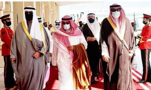 അനുശോചനം: അമീറി​െൻറ പ്രതിനിധിയായി പ്രധാനമന്ത്രി ബഹ്റൈനിലെത്തി