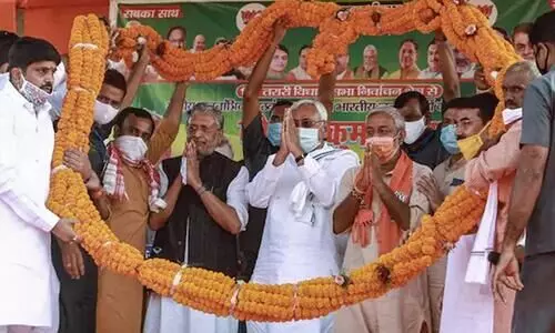 ബിഹാർ മുഖ്യമന്ത്രി നീതീഷ്​ കുമാർ തന്നെ; ഗവർണറെ കാണും