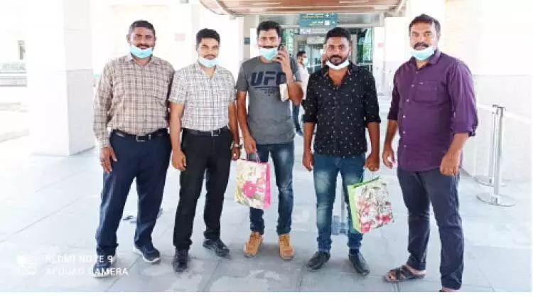 രതീഷിനും ലിജീഷിനും വെൽെഫയർ ഫോറം ഉപഹാരം നൽകി രതീഷിനും ലിജീഷിനും വെൽെഫയർ ഫോറം ഉപഹാരം നൽകി