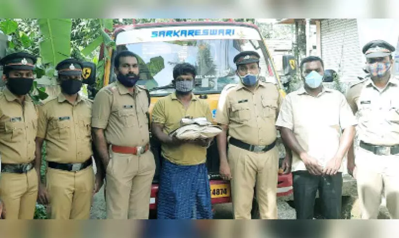 റിസോർട്ട് കേന്ദ്രീകരിച്ച് കഞ്ചാവ് വിൽപന; ഒരാൾ പിടിയിൽ