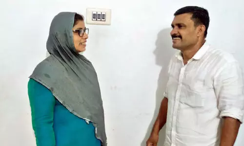 ഇവിടെ വീട്ടുകാര്യമല്ല തെരഞ്ഞെടുപ്പ്; സ്ഥാനാർഥികളായി അധ്യാപക ദമ്പതികൾ