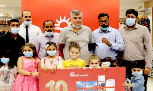 ബിസിനസ്​: ഗ്രാൻഡ് ഹൈപ്പർ പത്താം വാർഷികം: സമ്മാനപ്പെരുമഴ ആരംഭിച്ചു