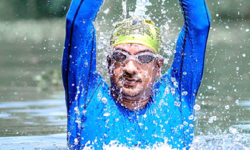 കൈകാലുകൾ ബന്ധിച്ച്​ നീന്തൽ: രതീഷിന് അനുമതി