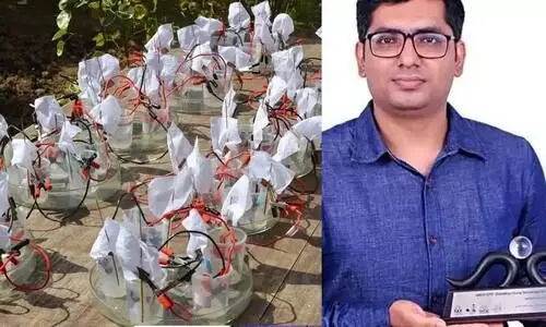 നനഞ്ഞ തുണിയിൽനിന്ന് വൈദ്യുതി; മൊബൈൽ ചാർജ് ചെയ്യാമെന്ന് ത്രിപുര എൻജിനീയർ