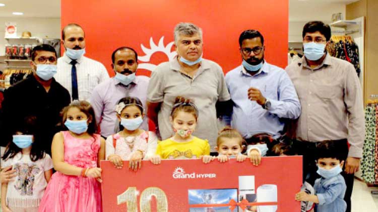 ബിസിനസ്: ഗ്രാൻഡ് ഹൈപ്പർ പത്താം വാർഷികം: സമ്മാനപ്പെരുമഴ ആരംഭിച്ചു ബിസിനസ്: ഗ്രാൻഡ് ഹൈപ്പർ പത്താം വാർഷികം: സമ്മാനപ്പെരുമഴ ആരംഭിച്ചു