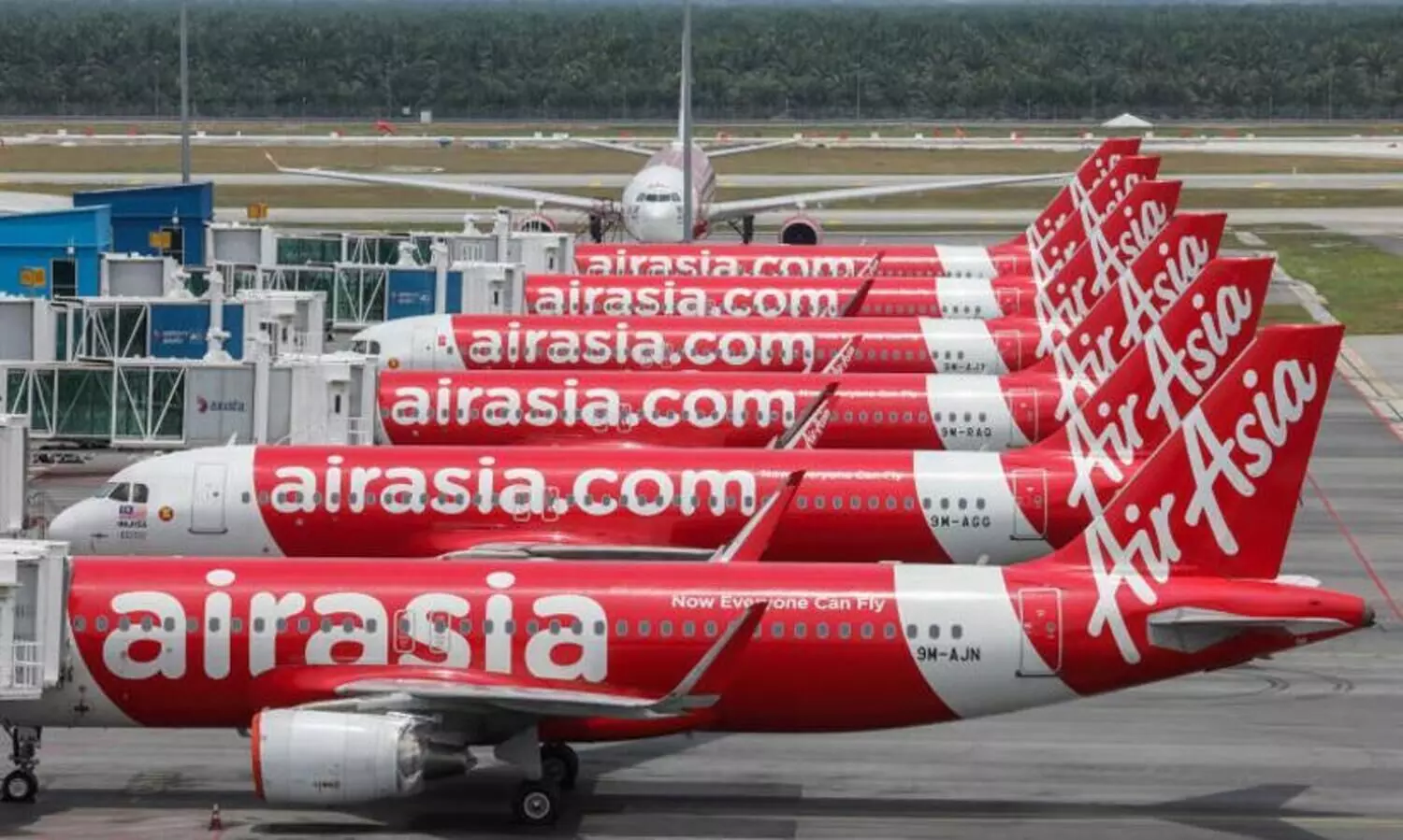 എയർ ഏഷ്യ ഇന്ത്യ വിടുന്നു ?