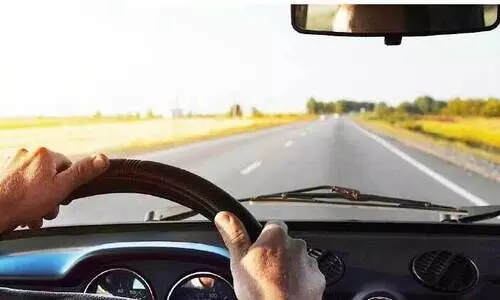 ഡ്രൈവിങ് പഠിതാക്കൾക്ക് ഇനി പരിശീലകർക്ക് മാർക്കിടാം! ഡ്രൈവിങ് പഠിതാക്കൾക്ക് ഇനി പരിശീലകർക്ക് മാർക്കിടാം!