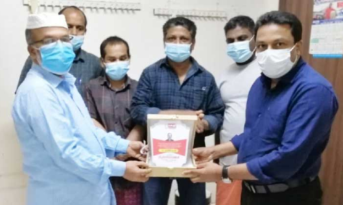 മാഹിൻ ഖാന് യാത്രയയപ്പ് നൽകി