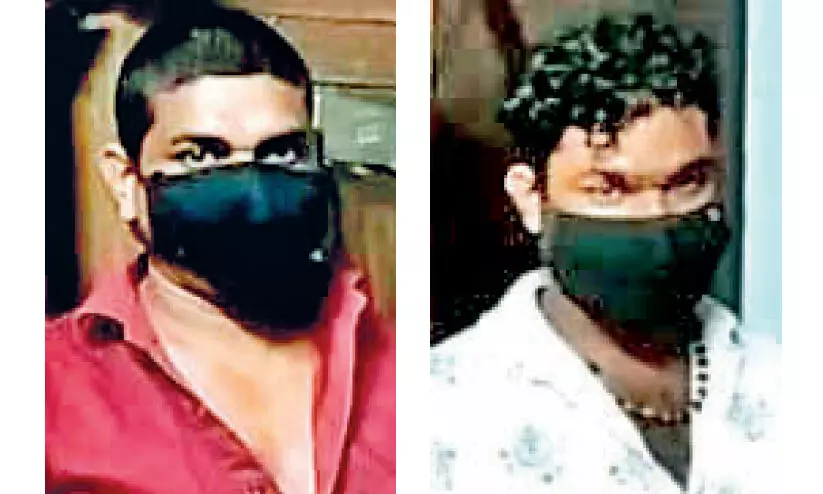 മരപ്പട്ടി ഇറച്ചിയുമായി രണ്ടുപേർ പിടിയിൽ മരപ്പട്ടി ഇറച്ചിയുമായി രണ്ടുപേർ പിടിയിൽ