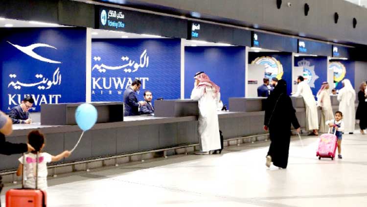 കുവൈത്ത് വിമാനത്താവളം: ഇന്നുമുതൽ 24 മണിക്കൂർ പ്രവർത്തിച്ചേക്കും കുവൈത്ത് വിമാനത്താവളം: ഇന്നുമുതൽ 24 മണിക്കൂർ പ്രവർത്തിച്ചേക്കും