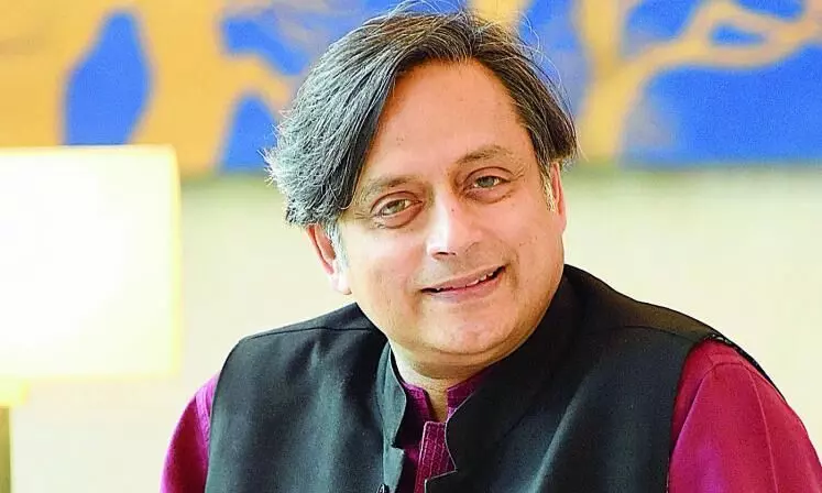 റിപബ്ലിക്ക് ദിന ആഘോഷങ്ങൾ ഒഴിവാക്കണമെന്ന് ശശി തരൂർ റിപബ്ലിക്ക് ദിന ആഘോഷങ്ങൾ ഒഴിവാക്കണമെന്ന് ശശി തരൂർ