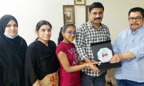 കൂട്ടുകുടുംബം യാത്രയയപ്പ് നൽകി