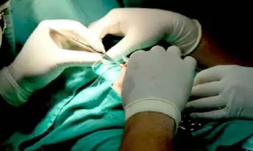 സ്വകാര്യ ആശുപത്രികളിൽ ചെറിയ ശസ്​ത്രക്രിയകളാവാം