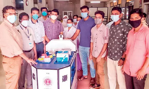 കോവിഡ് രോഗികൾക്ക് മരുന്നും ഭക്ഷണവുമെത്തിക്കാൻ റോബോട്ട്​