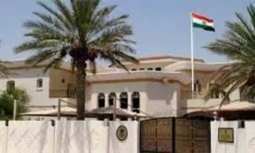 അടിയന്തര അറ്റസ്​റ്റേഷന്​ മാത്രമായി ഇന്ത്യൻ എംബസിയിൽ ക്യാമ്പ്​