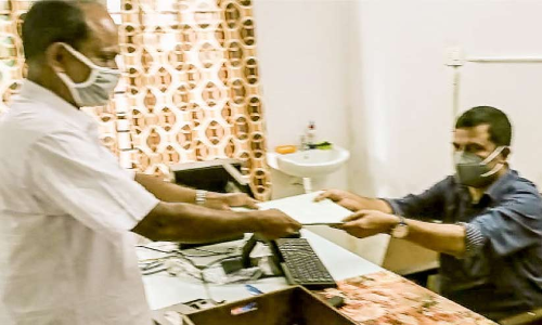 കൗതുകമായി ചേന്ദമംഗലം പഞ്ചായത്തിലെ പത്രികാസമർപ്പണം