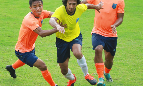 ഹൂപ്പറും ഗോമസും പിന്നെ അർജൻറീനക്കാരൻ പെരേറയും; ബ്ലാസ്​റ്റേഴ്​സ്​ കപ്പടിച്ചാൽ മതിയായിരുന്നു