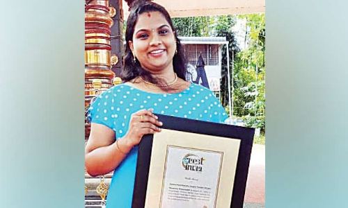 ടങ്​ ട്വിസ്​റ്റര്‍ റെക്കോഡ് നേടി രീഷ്മ മബനീഷ്