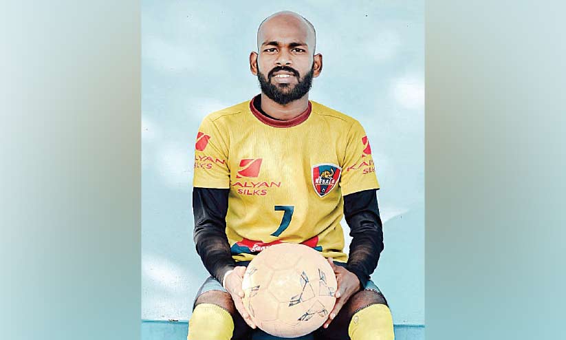 വലപ്പാട് ആറാം വാർഡിൽ വിജയഗോൾ നേടാൻ ഭരതൻ വലപ്പാട് ആറാം വാർഡിൽ വിജയഗോൾ നേടാൻ ഭരതൻ