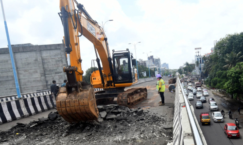 പാലാരിവട്ടം പാലം പൊളിക്കലിന്​ അതിവേഗം