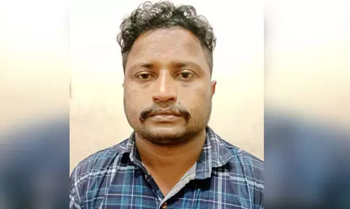 പ്രണയാഭ്യർഥന നിരസിച്ച വീട്ടമ്മയുടെ മുഖത്ത് തുപ്പിയ പ്രതി പിടിയിൽ