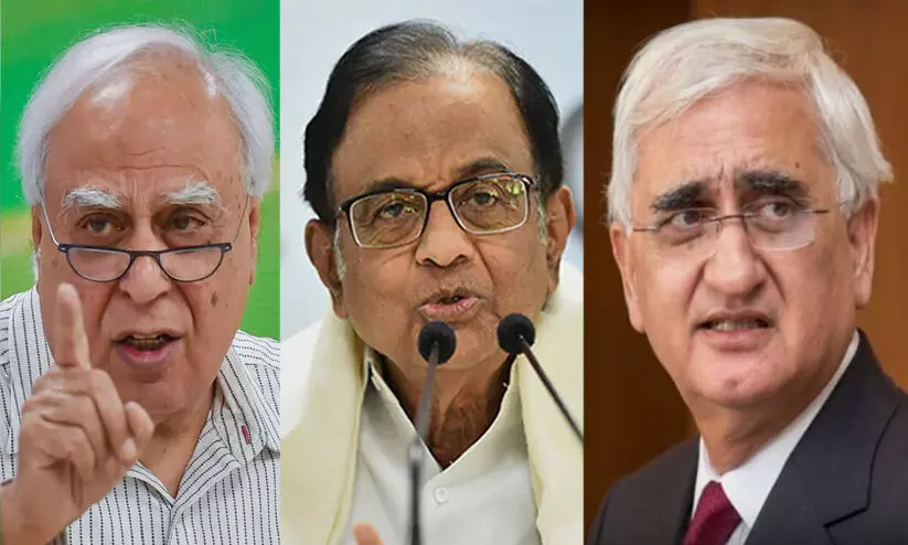 വാക്​പയറ്റ്​ മുറുക്കി കോൺഗ്രസ്​ നേതാക്കൾ