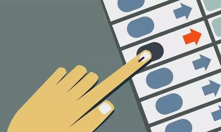 വോട്ടു യന്ത്രം പറ്റിച്ചു; വോട്ടർമാർ വലഞ്ഞു വോട്ടു യന്ത്രം പറ്റിച്ചു; വോട്ടർമാർ വലഞ്ഞു