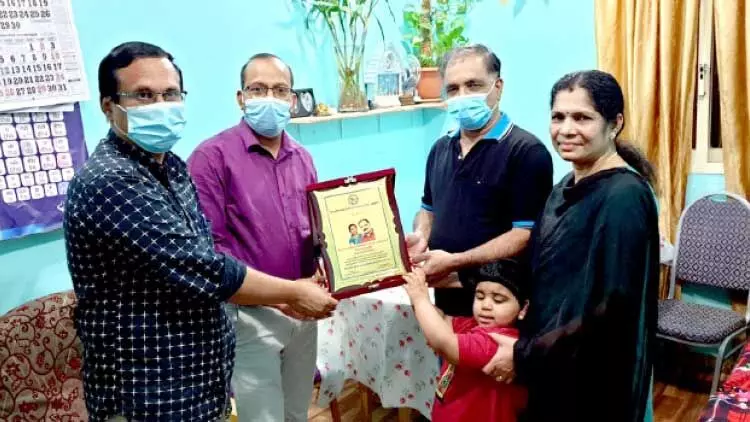 ബാലചന്ദ്രനും കുടുംബത്തിനും മലപ്പുറം അസോസിയേഷൻ യാത്രയയപ്പ് നൽകി ബാലചന്ദ്രനും കുടുംബത്തിനും മലപ്പുറം അസോസിയേഷൻ യാത്രയയപ്പ് നൽകി