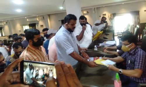 ഫൈസൽ കാരാട്ട് സ്വതന്ത്ര സ്ഥാനാർഥിയായി പത്രിക നൽകി