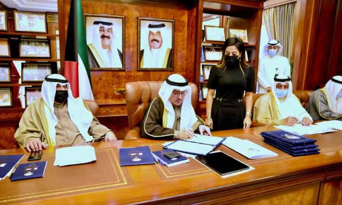 ബന്ധം ശക്തമാക്കുന്നു: ഖത്തർ-കുവൈത്ത്​ അഞ്ച് കരാറുകളായി