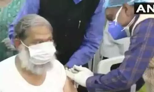 കോവാക്‌സിന്‍ മൂന്നാംഘട്ട പരീക്ഷണം; ആദ്യ ഡോസ് സ്വീകരിച്ച് ഹരിയാന ആരോഗ്യമന്ത്രി