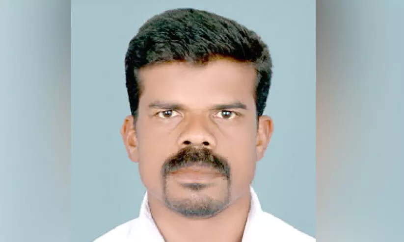 ഉമ്മൻ ചാണ്ടി ഇടപെട്ടു; ഊരുമൂപ്പൻ സ്ഥാനാർഥി