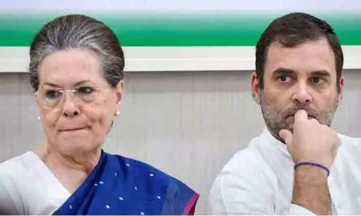 Sonia, Rahul Gandhi arrive in Goa
