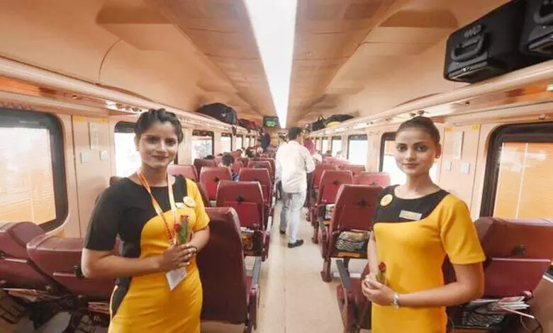 സ്വകാര്യ ട്രെയിന്‍ സര്‍വീസിന് 13 കമ്പനികൾ റെയില്‍വെ ചുരുക്കപ്പട്ടികയില്‍; 30,000 കോടി രൂപയുടെ സ്വകാര്യ നിക്ഷേപം