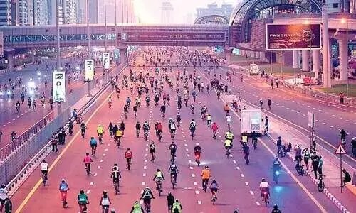 ഹം​ദാ​ൻ ന​യി​ച്ചു; രാ​ജ​വീ​ഥി​യി​ൽ സൈ​ക്കി​ൾ തേ​രോ​ട്ടം