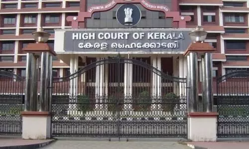 ന​ടി​യെ ആ​ക്ര​മി​ച്ച കേ​സ്​; വി​ചാ​ര​ണ കോ​ട​തി മാ​റ്റി​ല്ലെ​ന്ന്​ ഹൈ​കോ​ട​തി