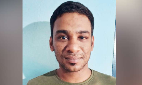 പതിനേഴുകാരിയെ പീഡിപ്പിച്ച കേസിലെ പ്രതി കീഴടങ്ങി