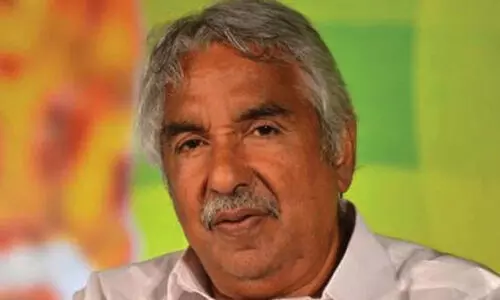 പുതുപ്പള്ളിയിൽ പദയാത്രയുമായി ഉമ്മൻ ചാണ്ടി