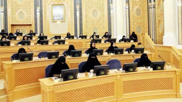 സൗ​ദി ശൂ​റ കൗ​ൺ​സി​ലി​െൻറ വി​വി​ധ സ​മി​തി​ക​ളി​ൽ 24 വ​നി​ത​ക​ൾ നി​യ​മി​ത​രാ​യി