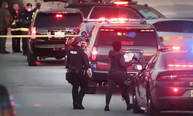 യു.എസിലെ മാളിലുണ്ടായ വെടിവെപ്പിൽ എട്ടുപേർക്ക് പരിക്ക് യു.എസിലെ മാളിലുണ്ടായ വെടിവെപ്പിൽ എട്ടുപേർക്ക് പരിക്ക്