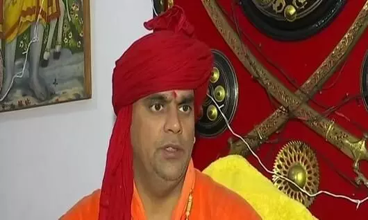 Swami Chakrapani compares Hamid Ansari to Owaisi; says both speak language of Pakistan Swami Chakrapani compares Hamid Ansari to Owaisi; says both speak language of Pakistan