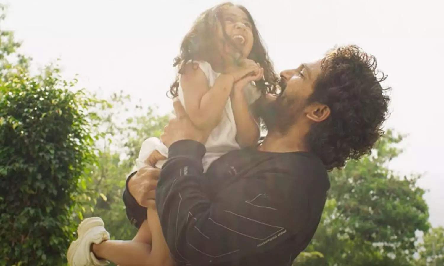 ഇത് അർഹിക്കുന്ന കൈയടി; അല്ലു അർജു​െൻറ മകൾ അർഹയുടെ അഞ്ജലി റീമേക്ക്  ഏറ്റെടുത്ത് ആരാധകർ