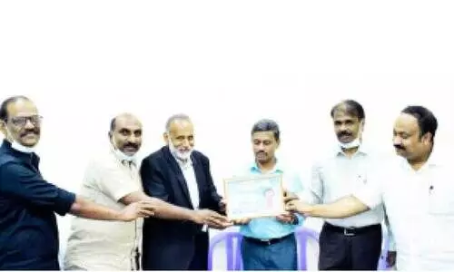 യാ​ത്ര​യ​യ​പ്പ് ന​ൽ​കി