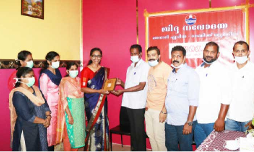 ബാ​ജി ഇ​ർ​ഷാ​ദി​ന് ന​വോ​ദ​യ യാ​ത്ര​യ​യ​പ്പ് ന​ൽ​കി