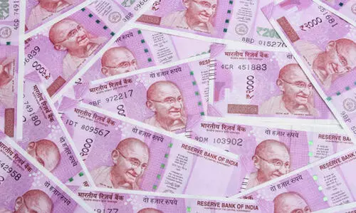 ആർ.ടി ഓഫിസറുടെ കാറിൽനിന്ന്​ 1.69 ലക്ഷം രൂപ പിടിച്ചെടുത്തു