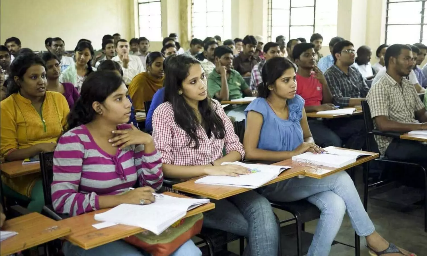 കോളജുകളിൽ ട്രൈ സെമസ്​റ്റർ സ​മ്പ്രദായം പരിഗണനയിൽ